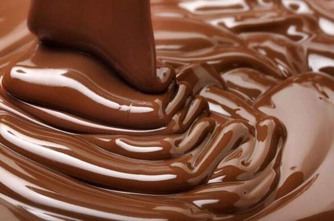 Las marcas de chocolate apuestan por frutas exóticas para sortear la crisis del cacao. Foto: Europa Press
