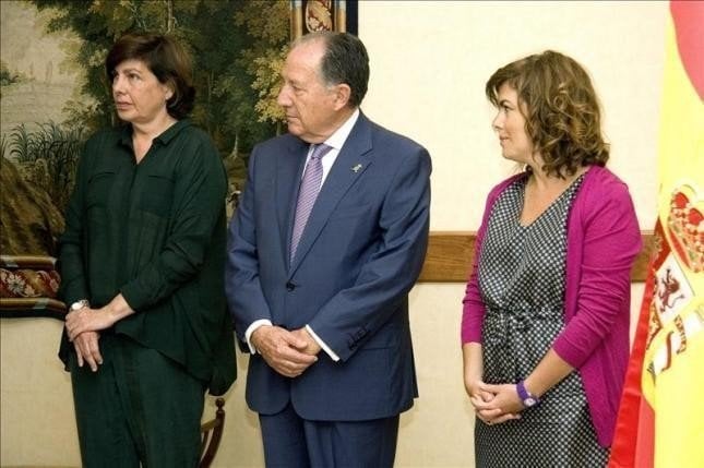 Beatriz Méndez de Vigo (a la izquierda) el día de su toma de posesión como 'número 2' del Centro Nacional de Inteligencia.