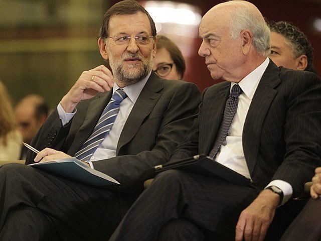 Mariano Rajoy y el presidente de BBVA, Francisco González.