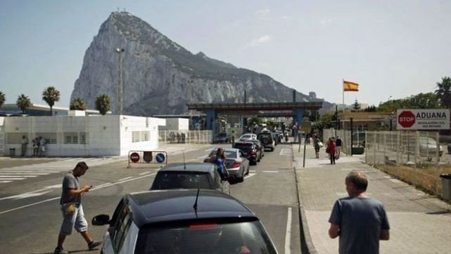 Controles en la Verja de Gibraltar.