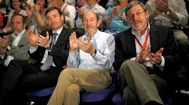 Tomás Gómez con Alfredo Pérez Rubalcaba y Jaime Lissavetzky