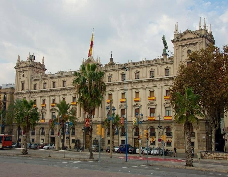 Foto de archivo de la fachada de la Inspección General del Ejército, en Barcelona.