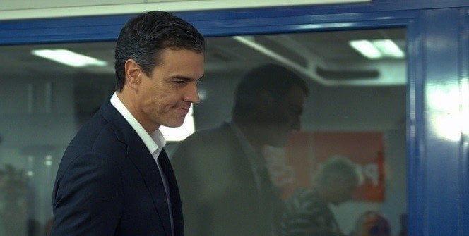 Pedro Sánchez, instantes antes de anunciar su dimisión.