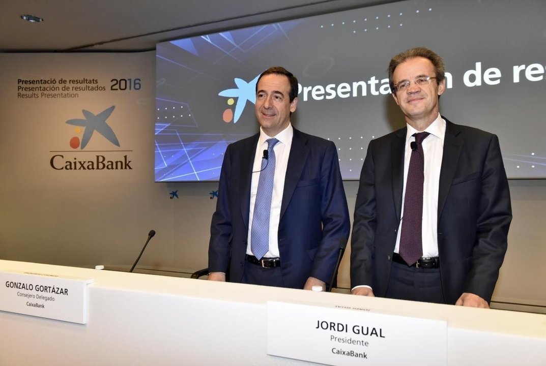 Gonzalo Gortázar y Jordi Gual, en la presentación de resultados de CaixaBank.