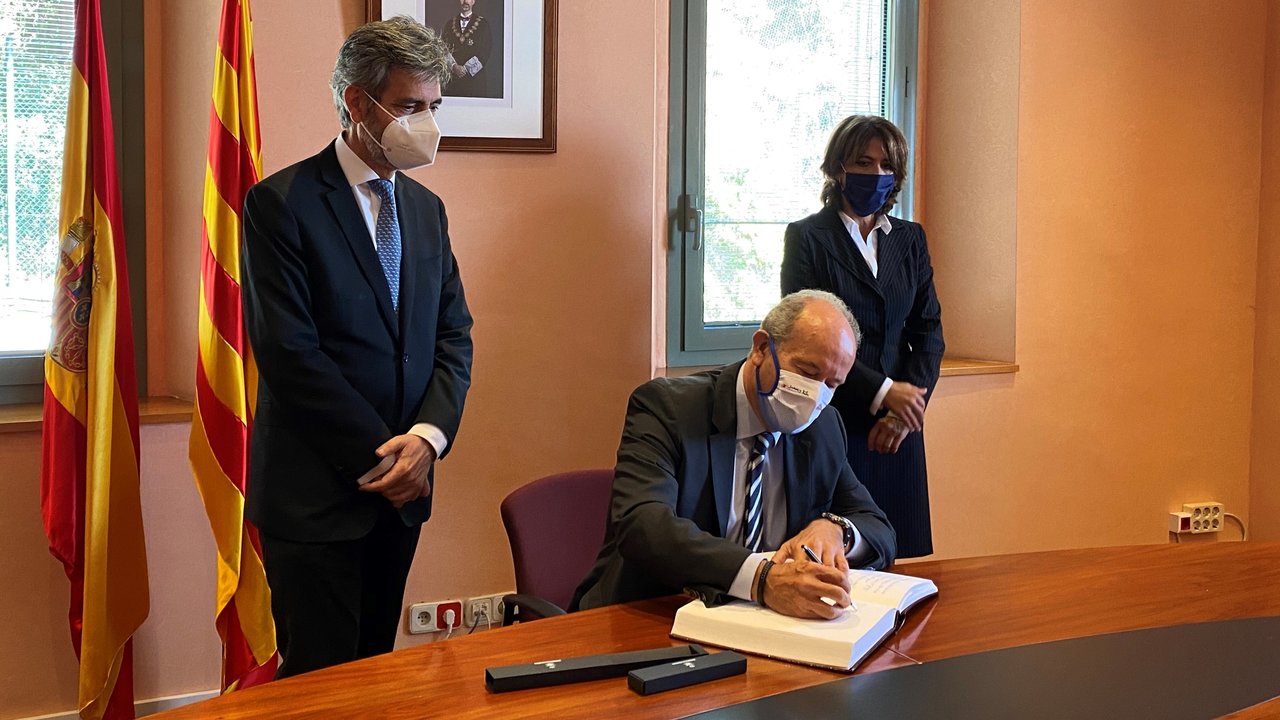 El ministro de Justicia, Juan Carlos Campo, asiste a la entrega de los despachos de la LXIX promoción de la Carrera Judicial en Barcelona