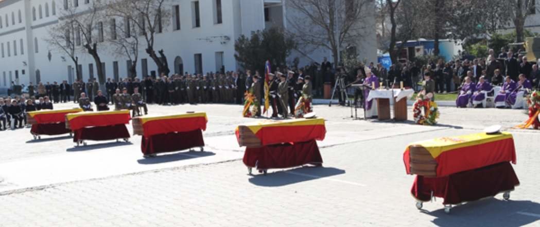 Funeral por los fallecidos en la explosión de Hoyo de Manzanares, en 2011.