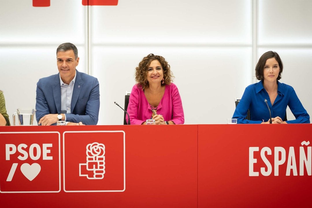 El presidente del Gobierno en funciones y secretario general del PSOE, Pedro Sánchez preside la reunión de la Comisión Ejecutiva Federal después de reunirse con el líder del PP, Alberto Núñez Feijóo.