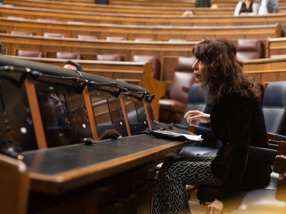 La ministra de Igualdad, Ana Redondo, en el Pleno del Congreso.