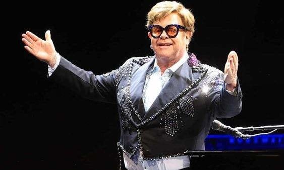 El cambio de Elton John: Antes y después