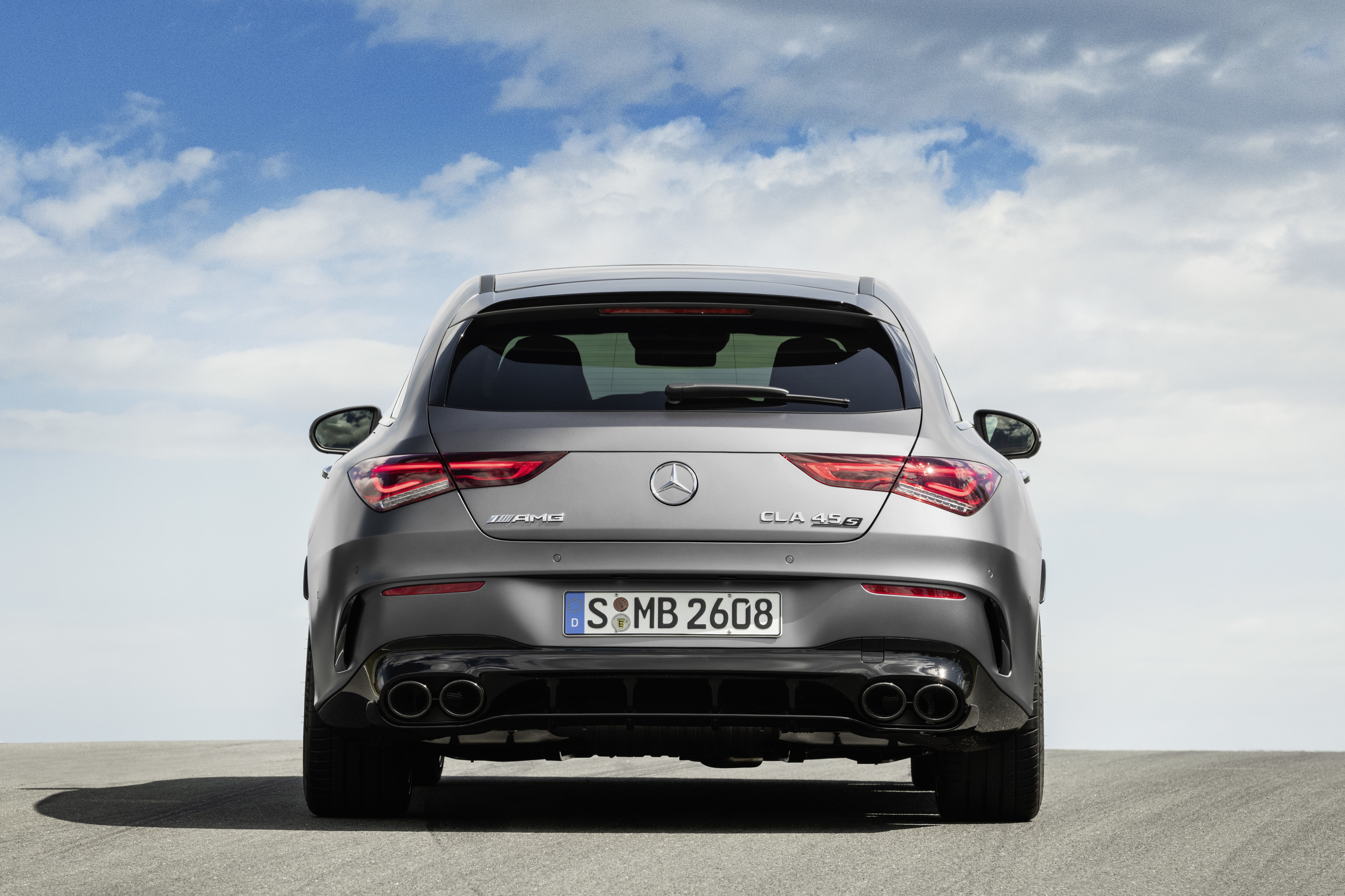 Mercedes-AMG CLA 45 S 4MATIC+ Shooting Brake (2019);Kraftstoffverbrauch kombiniert: 8,4-8,2 l/100 km; CO2-Emissionen kombiniert: 191-188 g/km*

Mercedes-AMG CLA 45 S 4MATIC+ Shooting Brake (2019);Fuel consumption combined: 8.4-8.2 l/100 km; Combined CO2 emissions: 191-188 g/km*