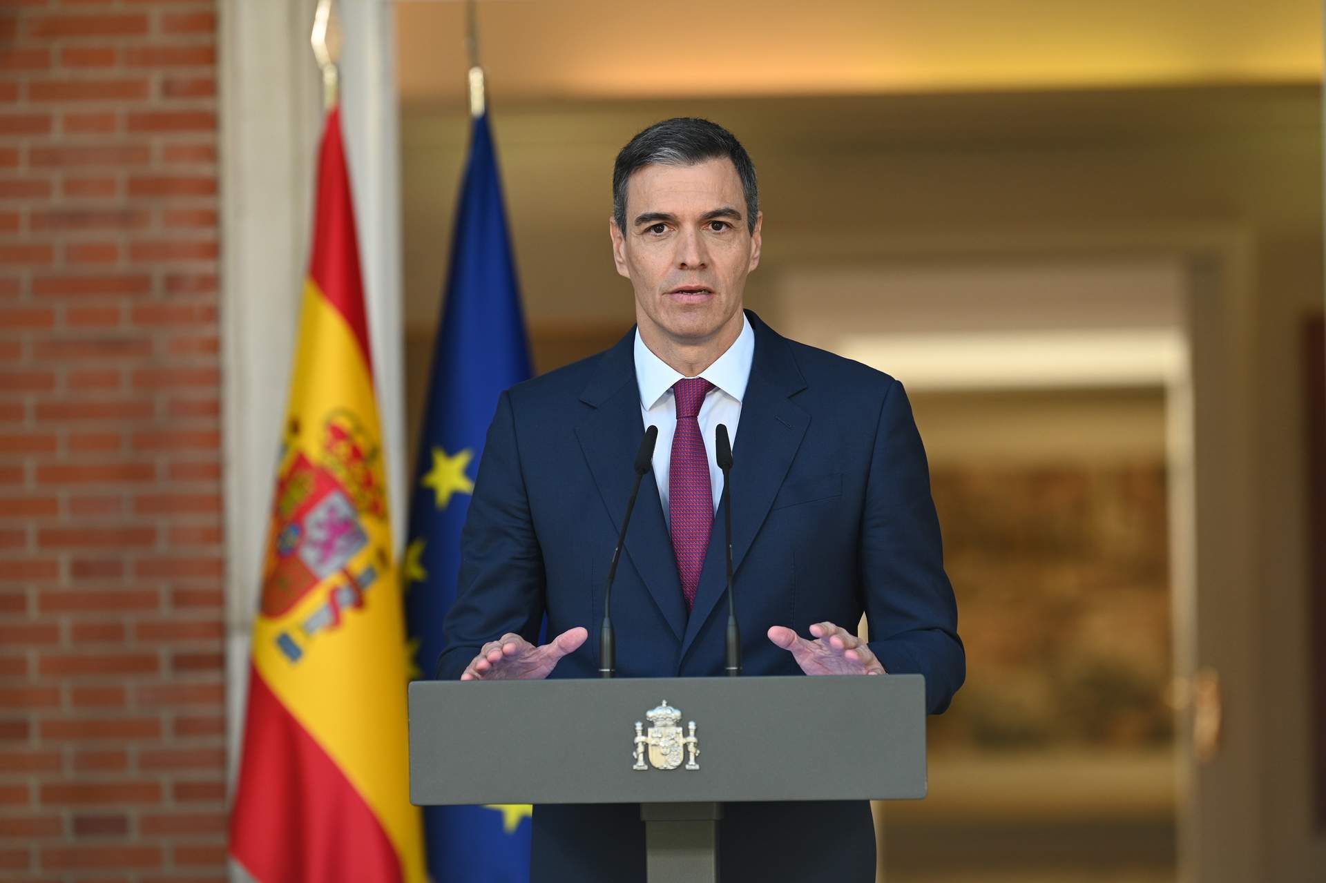 El presidente del Gobierno, Pedro Sánchez, comparece en el Complejo de la Moncloa, a 29 de abril de 2024, en Madrid.