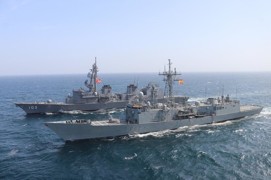 La fragata 'Victoria' de la operaci&oacute;n 'Atalanta'.