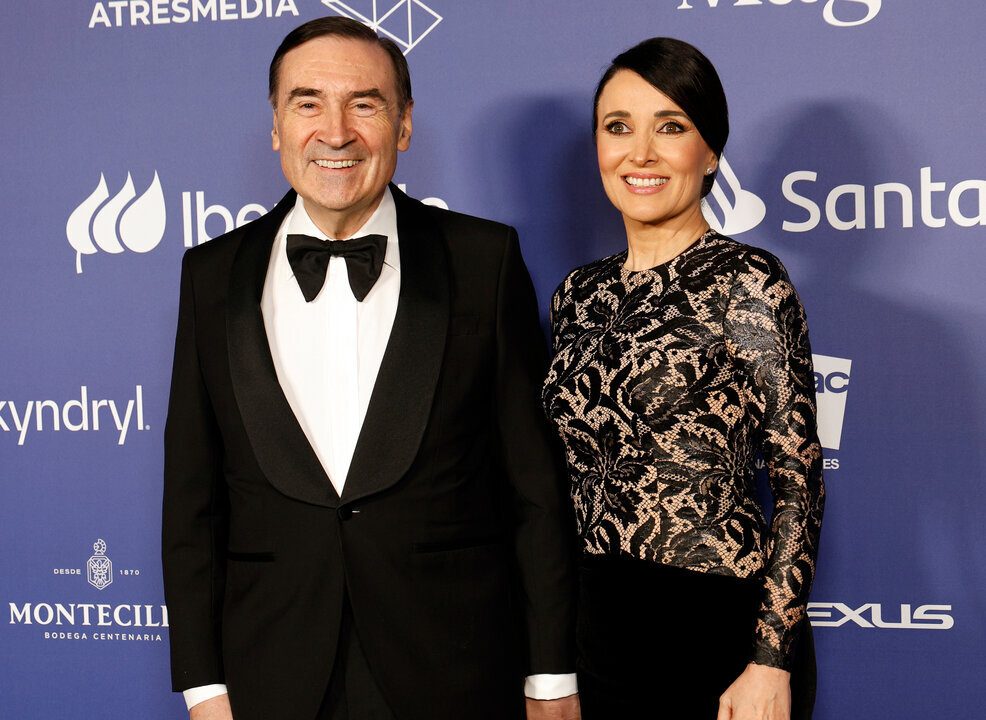 Pedro J. Ram&iacute;rez y Cruz S&aacute;nchez de Lara durante la gala de &lsquo;Las Top 100 Mujeres L&iacute;deres de Espa&ntilde;a&rsquo;, en el Teatro Real, a 16 de febrero de 2025, en Madrid (Espa&ntilde;a). Durante la gala, se da a conocer a las profesionales que forman parte del ranking de referencia en liderazgo femenino. Las diferentes categor&iacute;as de &lsquo;Las Top 100 Mujeres L&iacute;deres de Espa&ntilde;a&rsquo; son: acad&eacute;micas e investigadoras; alta direcci&oacute;n; cultura, ocio y deporte; directivas; empresarias; funci&oacute;n p&uacute;blica, institucional y pol&iacute;tica; medios; profesionales y l&iacute;deres independientes; startups y pymes, y tercer sector e impacto social.

Manuel Pinilla Cruces
GALA;PREMIOS;TEATRO REAL;GENTE
16/2/2025
