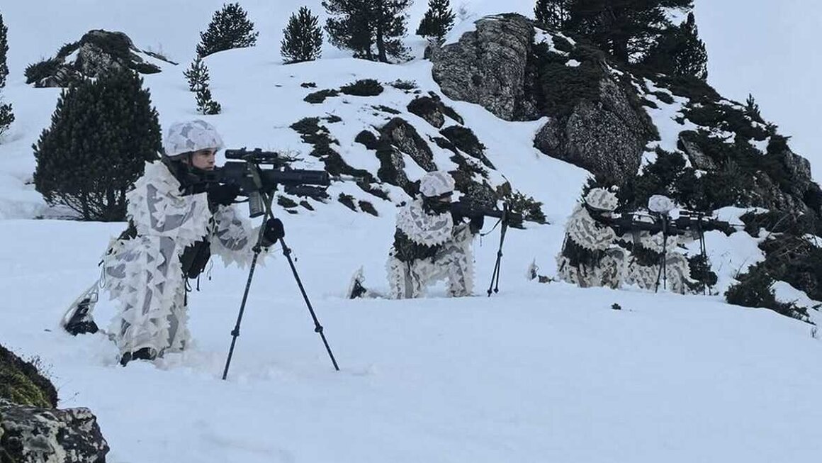 Militares del Regimiento de Infanter&iacute;a 'Galicia' 64 de Cazadores de Monta&ntilde;a (Foto: Ej&eacute;rcito de Tierra).