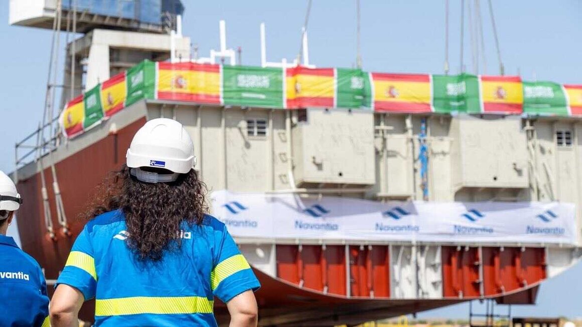 Construcci&oacute;n n el astillero de Navantia de un patrullero destinado a Arabia Saud&iacute; (Foto: Navantia).