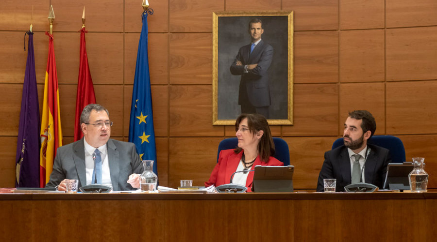 Eduardo Oria de Rueda Elorriaga, Susana P&eacute;rez Quislant y Francisco Melgarejo Mart&iacute;nez de izquierda a derecha en el pleno de febrero de 2020