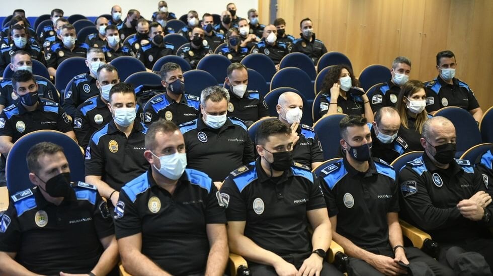 Agentes de la Polic&iacute;a Local de Ponteareas.