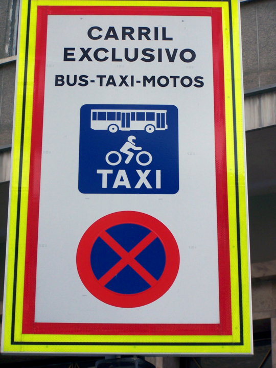 Madrid ampliar&aacute; los carriles bus-taxi-moto.