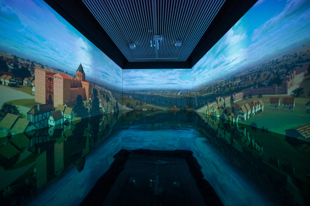 El Palacio episcopal de Salamanca inaugura una sala de realidad virtual 360&ordm; que recrea la construcci&oacute;n de la Catedral y de la ciudad.