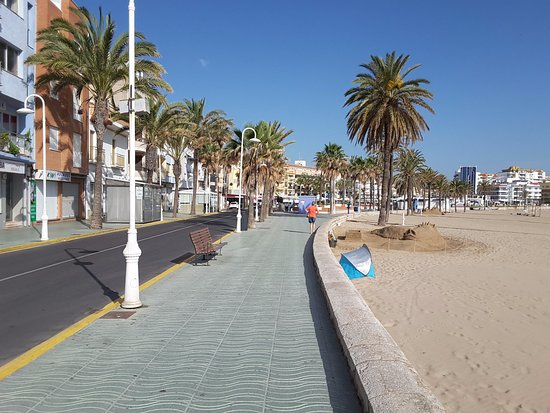 Paseo mar&iacute;timo de Pe&ntilde;&iacute;scola (Castell&oacute;n)