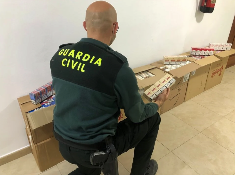 Intervenidas 17.400 cajetillas de tabaco de contrabando en tres operaciones con 2 detenidos en La L&iacute;nea.