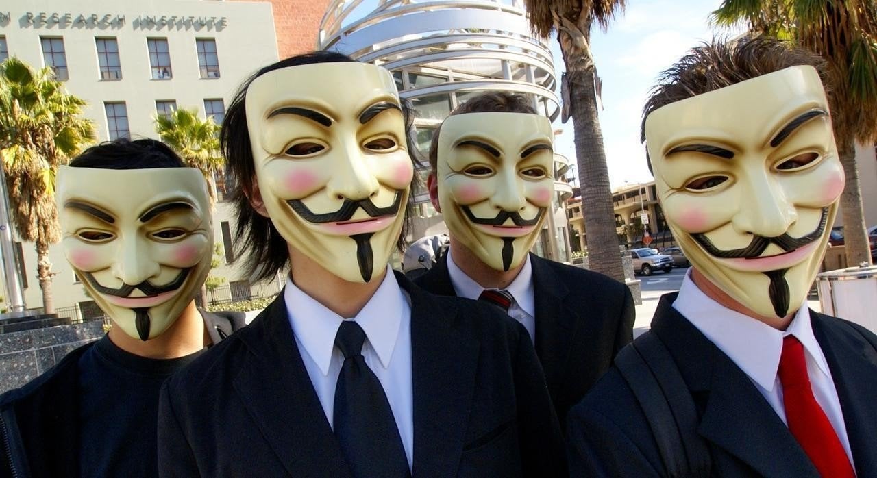 La máscara de 'Anonymous', la empleada por Froilán para pasar desapercibido.