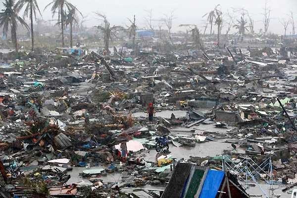 Efecto devastador del paso del supertifón 'Haiyan' en Filipinas.