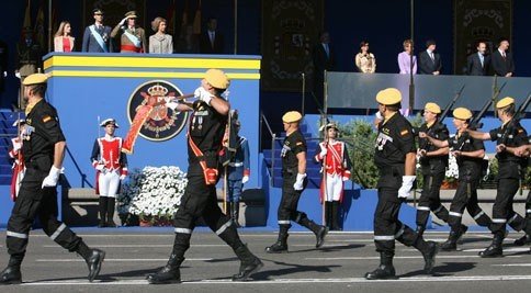 La Unidad Militar de Emergencias durante el desfile del 12 de Octubre.