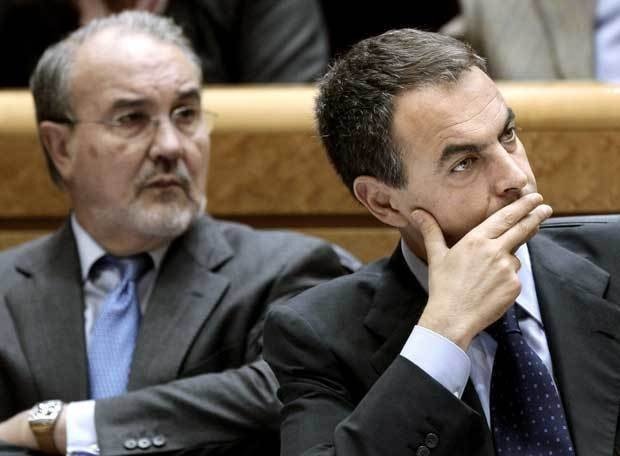 Zapatero y Solbes en un pleno en el Senado.