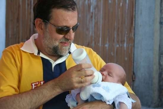 Rajoy y su hijo.