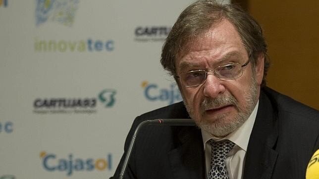 Juan Luis Cebri&aacute;n en una conferencia.