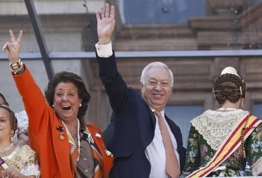 Rita Barberá y Margallo durante las Fallas.