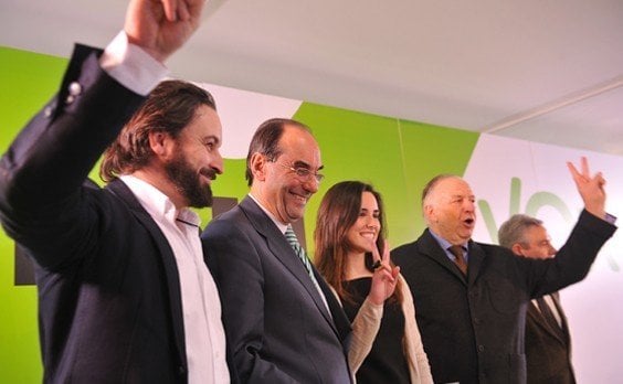 Los dirigentes de Vox en el acto de Barcelona.