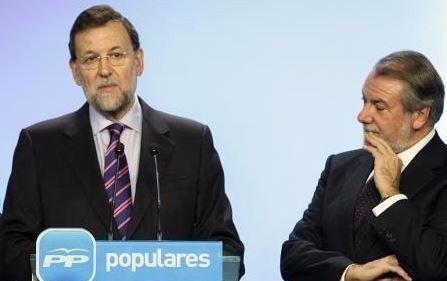 Mariano Rajoy y Jaime Mayor Oreja.
