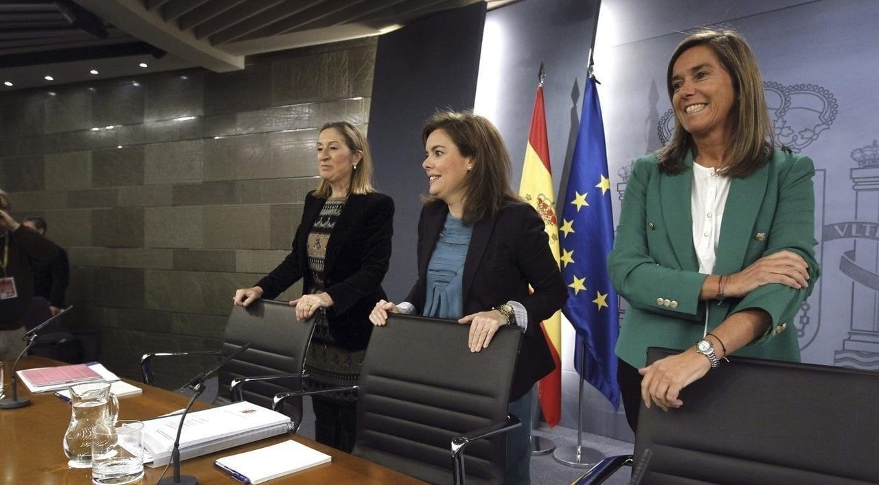 Ana Mato y Ana Pastor en la rueda de prensa de un Consejo de Ministros.