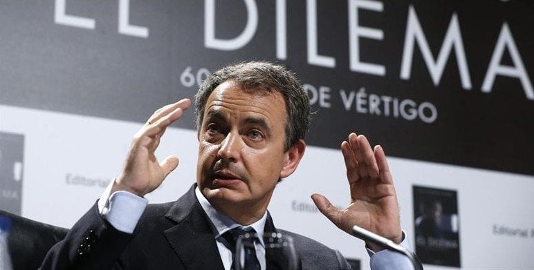Zapatero durante la presentación de su primer libro.