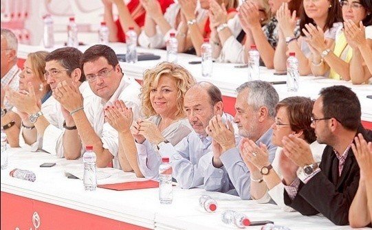 Elena Valenciano en el congreso extraordinario del PSOE.