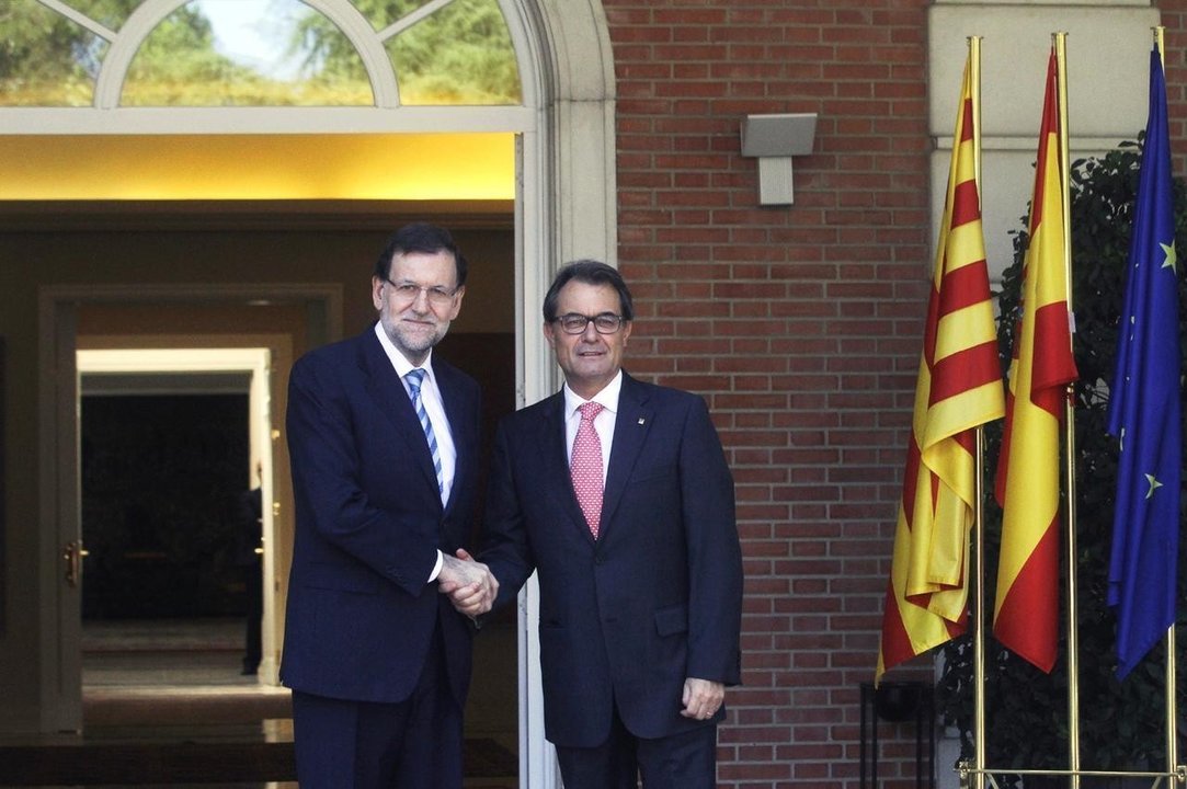 Mariano Rajoy recibe a Artur Mas en La Moncloa.