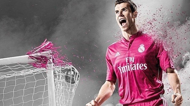 Camiseta rosa del Real Madrid.