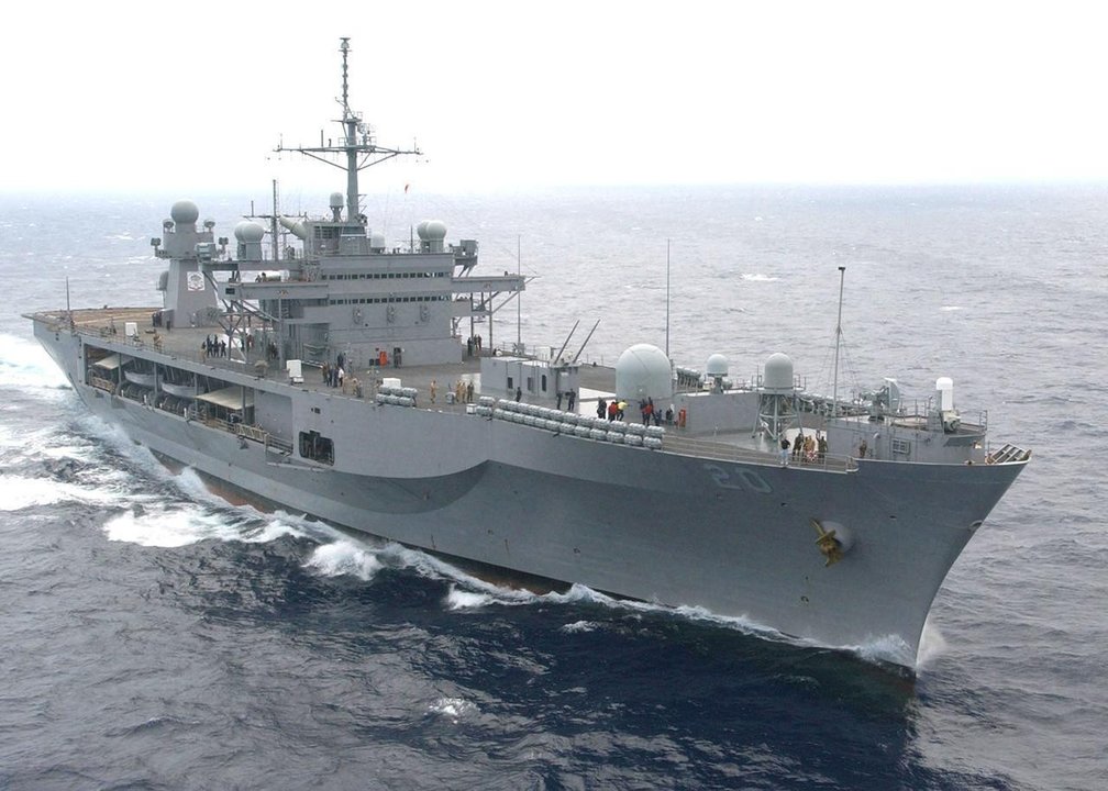 El USS Mount Whitney, buque de mando de la Sexta Flota estadounidense.