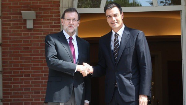 Rajoy recibe a Pedro Sánchez en La Moncloa, el pasado julio.