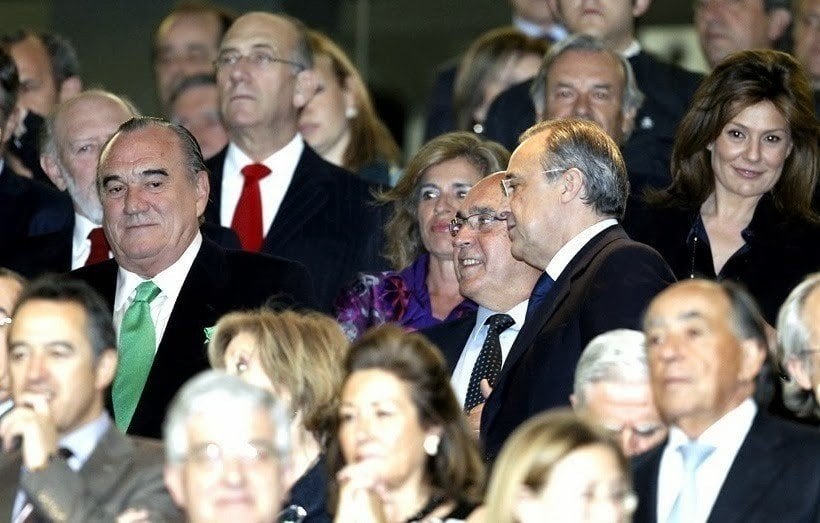 Florentino Pérez y Fernández Tapias en el palco del Bernabéu.