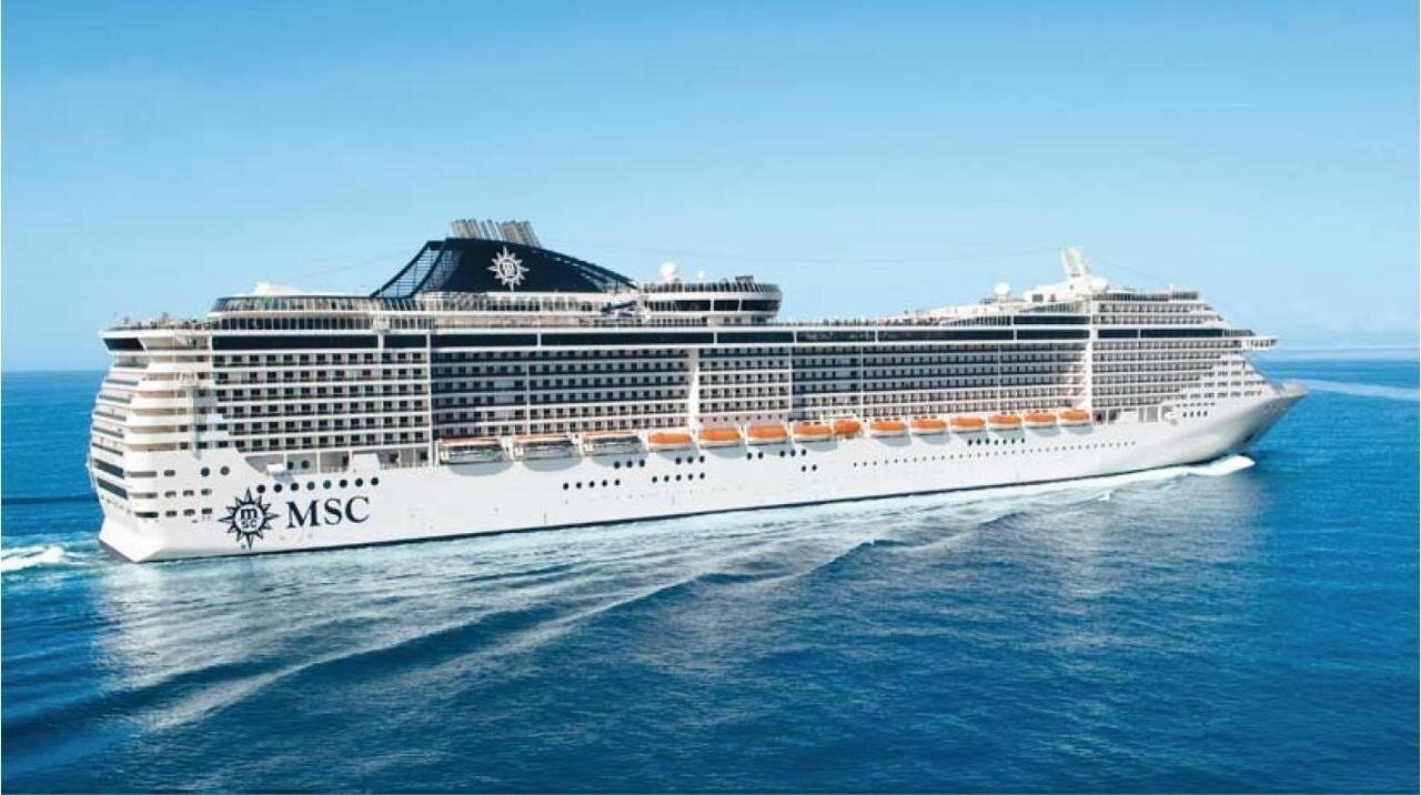 Barco MSC Splendida. 