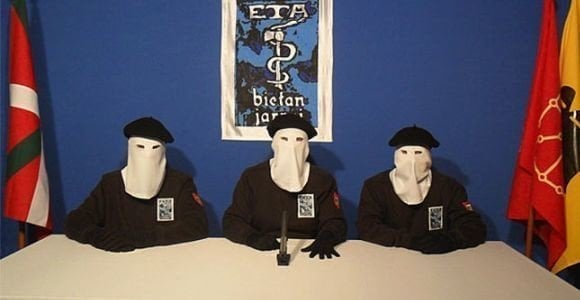 Dirigentes de ETA durante la lectura de un comunicado.