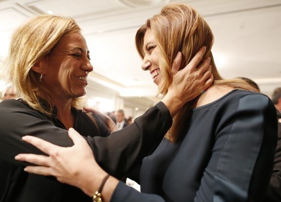 Carme Chac&oacute;n y Susana D&iacute;az.