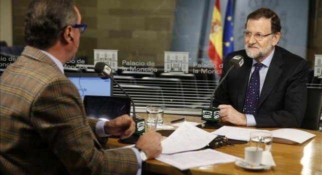 Carlos Herrera entrevistando a Rajoy.