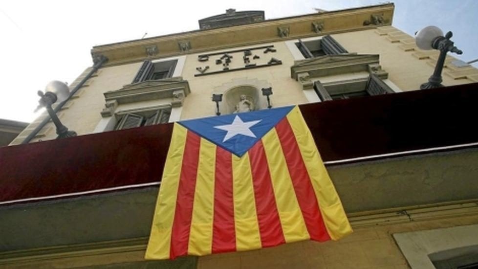 La estelada en un ayuntamiento catalán.