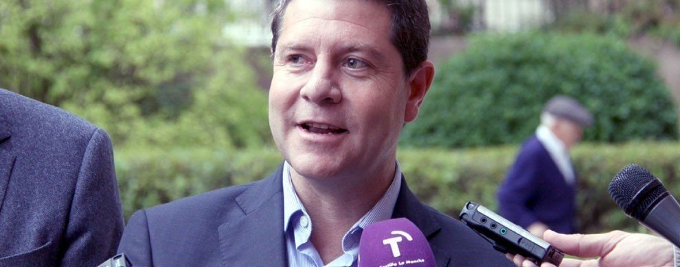 García-Page, ante un micrófono de RTVCM.