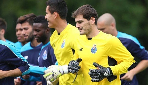 Casillas, en un entrenamiento con el Oporto.