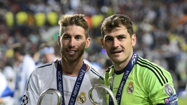 Sergio Ramos e Iker Casillas con la Décima.